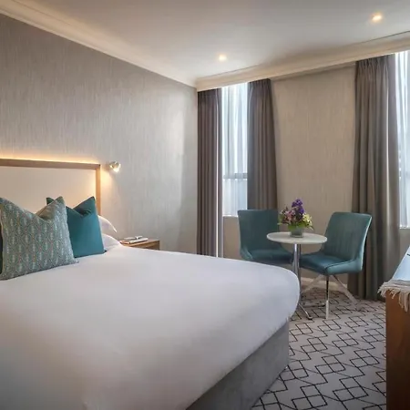 The Victoria 3*